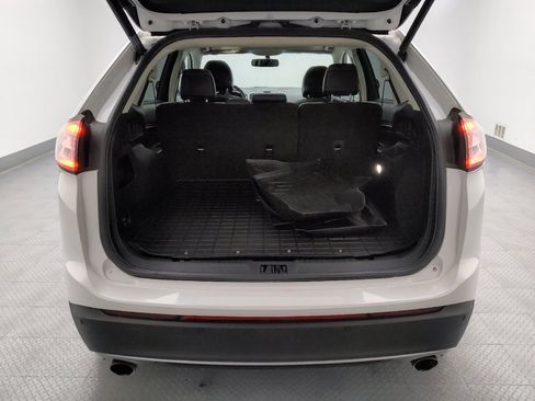 Used 2018 Ford Edge Titanium w/ Equipment Group 301A AWD/4WD image 29