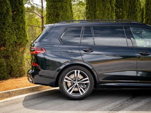 Used 2023 BMW X7 xDrive40i w/ Executive Package AWD/4WD image 13