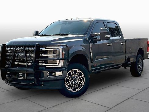 Used 2023 Ford F350 Limited w/ FX4 Off-Road Package AWD/4WD image 35