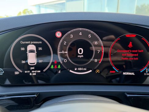 Certified 2026 Porsche Cayenne AWD/4WD image 34