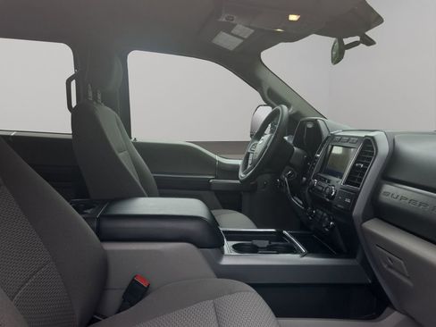 Used 2020 Ford F350 XLT w/ XLT Premium Package AWD/4WD image 14