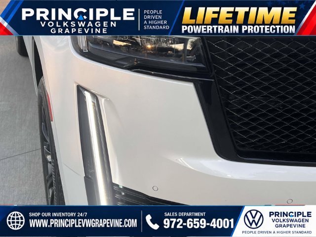 Used 2023 Cadillac Escalade ESV Sport Platinum w/ LPO, ONYX Package AWD/4WD image 9