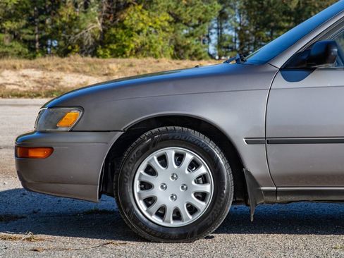 Used 1995 Toyota Corolla DX image 9