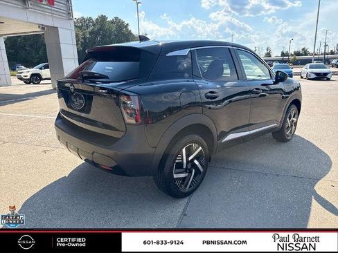 Certified 2025 Nissan Kicks SV w/ Charging Package FWD image 7