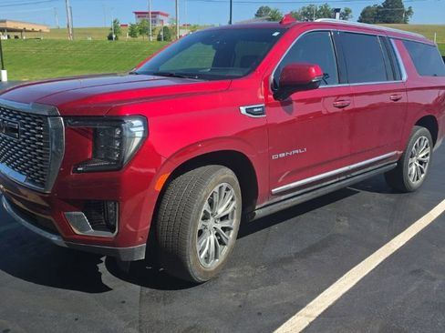 Used 2023 GMC Yukon XL Denali w/ Denali Reserve Package AWD/4WD image 6