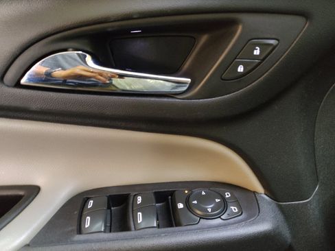 Used 2022 Chevrolet Equinox LT FWD image 27