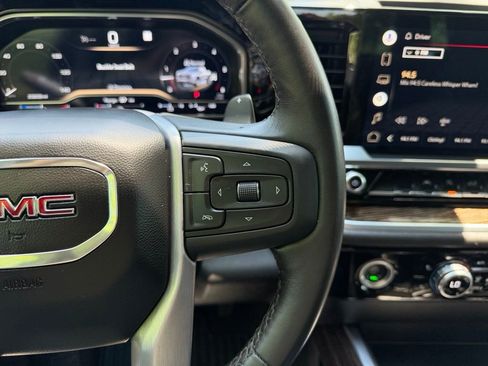 Used 2022 GMC Sierra 1500 Elevation AWD/4WD image 17