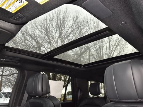 New 2025 Lincoln Navigator Reserve w/ Jet Appearance Package image 35