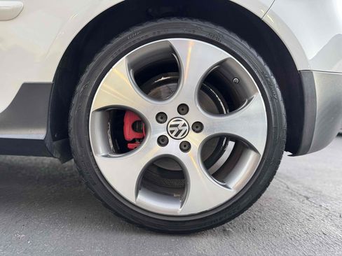 Used 2009 Volkswagen GTI 2-Door image 31