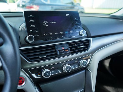 Used 2019 Honda Accord LX image 9