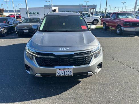 Certified 2024 Kia Seltos EX AWD/4WD image 2