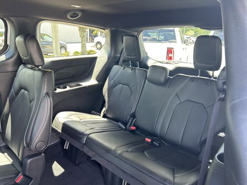 New 2026 Chrysler Pacifica Select image 47