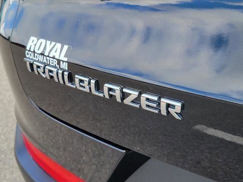 Used 2023 Chevrolet TrailBlazer LT image 6