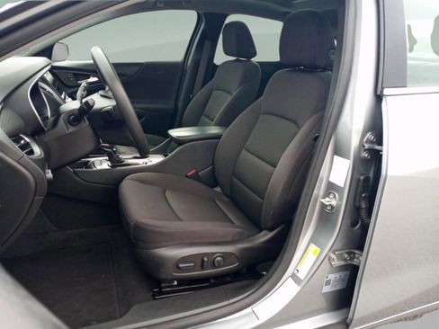 Used 2024 Chevrolet Malibu LT image 11