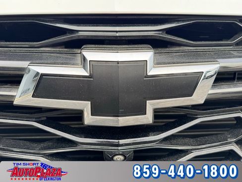 Used 2023 Chevrolet Traverse RS AWD/4WD image 14