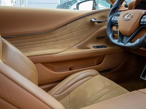 Used 2018 Lexus LC 500 Coupe image 17