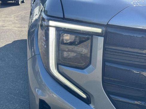 Used 2023 GMC Sierra 1500 Elevation AWD/4WD image 5