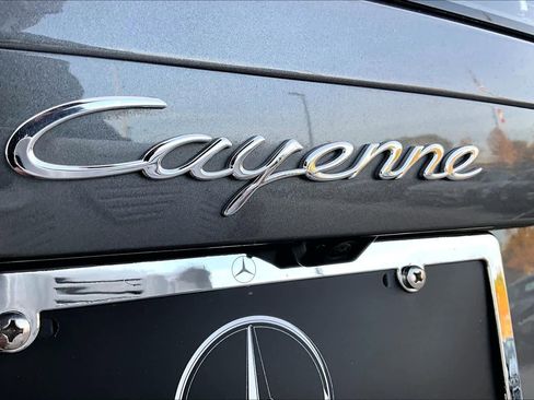 Used 2019 Porsche Cayenne image 9