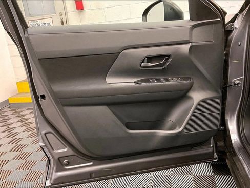 Certified 2025 Nissan Kicks S image 21