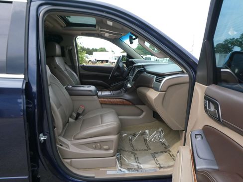 Used 2017 Chevrolet Tahoe Premier AWD/4WD image 27