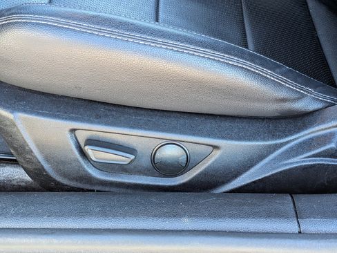 Used 2022 Ford Mustang Premium image 21