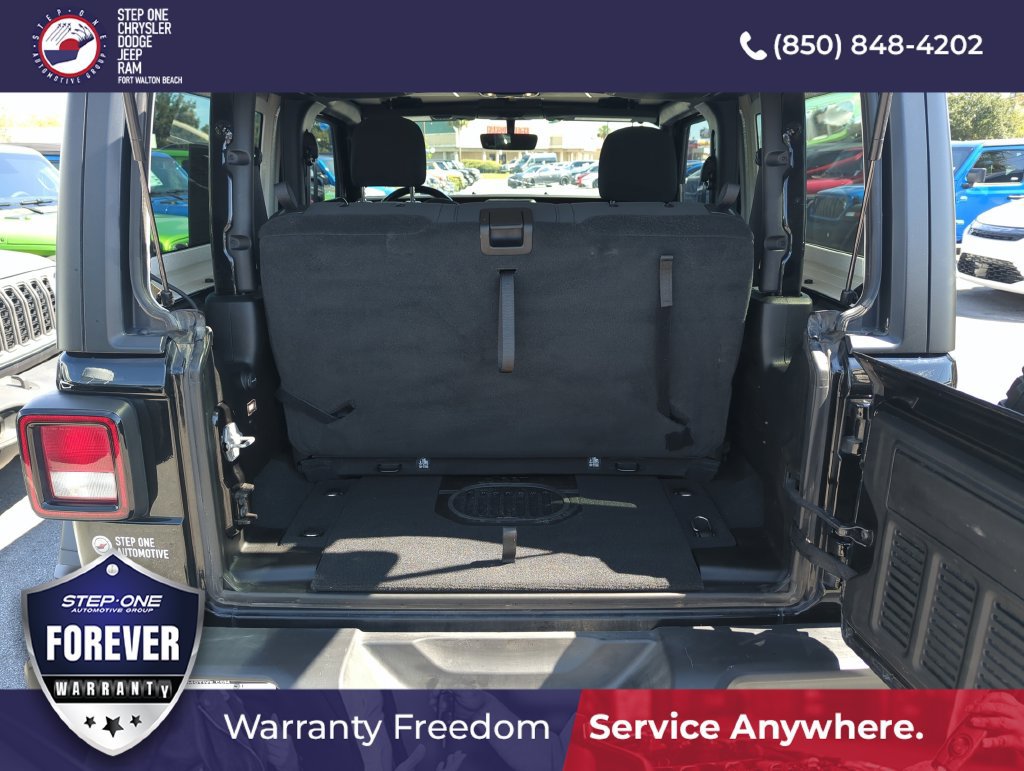 Used 2022 Jeep Wrangler Rubicon AWD/4WD image 23