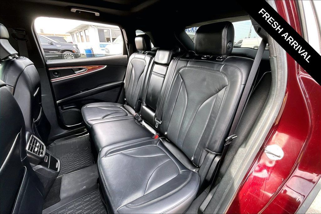 Used 2019 Lincoln Nautilus Reserve AWD/4WD image 6