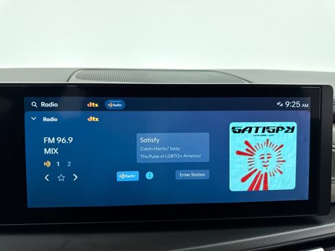 Used 2024 Hyundai Santa Fe SEL AWD/4WD image 4