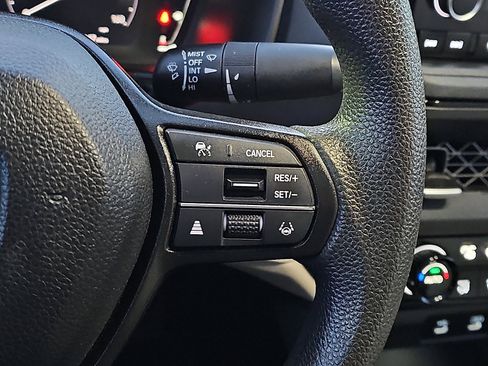 Used 2023 Honda Accord EX image 22