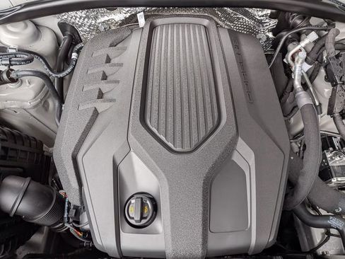 Certified 2026 Porsche Macan AWD/4WD image 28