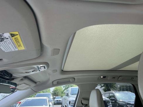 Used 2020 Volvo XC60 T6 Momentum AWD/4WD image 25