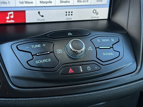 Used 2016 Ford C-MAX Energi SEL image 19