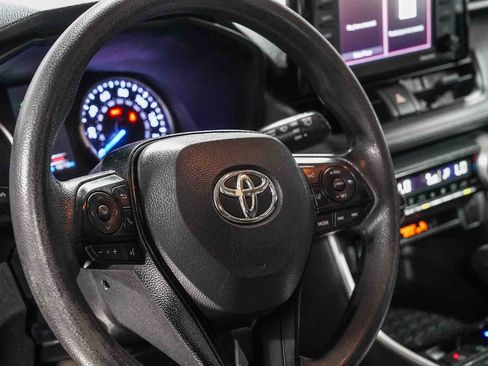 Used 2021 Toyota RAV4 LE w/ Carpet Mat Package (TMS) AWD/4WD image 21