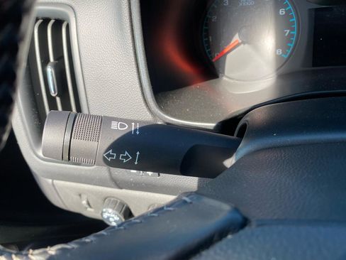 Used 2022 Chevrolet Colorado LT w/ Safety Package image 26