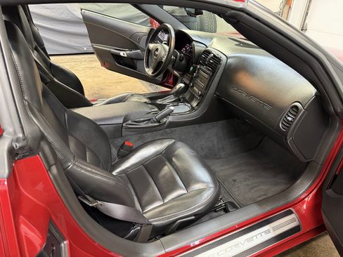 Used 2009 Chevrolet Corvette Coupe image 34