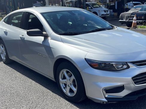 Used 2018 Chevrolet Malibu LS FWD image 4