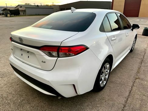 Used 2022 Toyota Corolla LE FWD image 6
