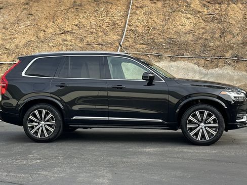 Certified 2025 Volvo XC90 B6 Plus AWD/4WD image 3
