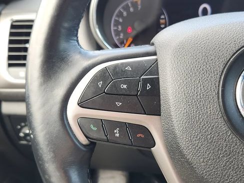 Used 2018 Jeep Grand Cherokee Altitude AWD/4WD image 25