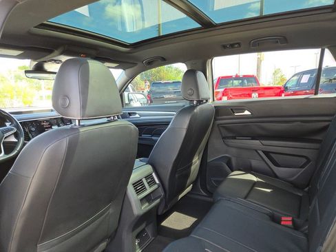 Used 2020 Volkswagen Atlas Cross Sport SEL image 19