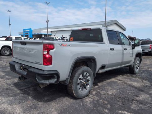 Used 2025 Chevrolet Silverado 2500 Custom w/ Custom Value Package AWD/4WD image 11