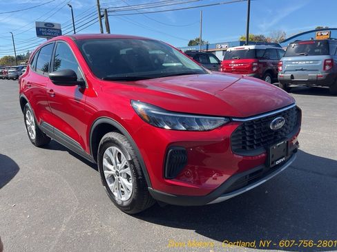Used 2025 Ford Escape Active image 2