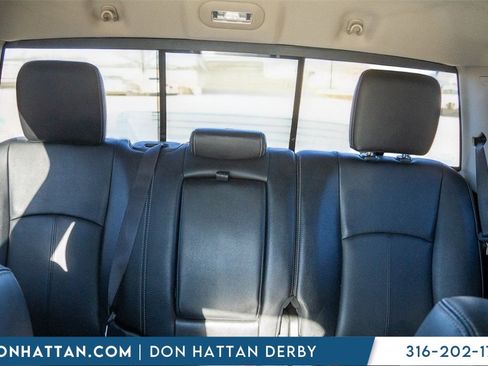 Used 2018 RAM 1500 Laramie w/ Convenience Group image 18