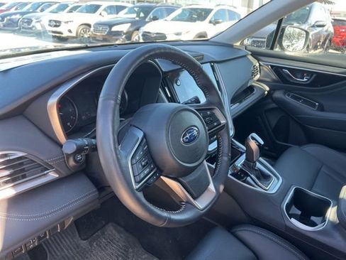 Used 2025 Subaru Outback Limited image 12