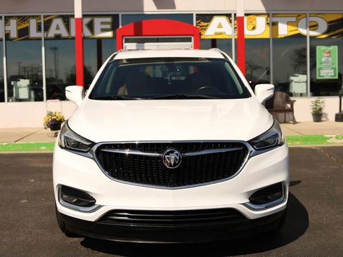 Used 2018 Buick Enclave Essence FWD image 2