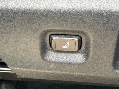Certified 2025 Toyota Tacoma TRD Sport RWD image 23