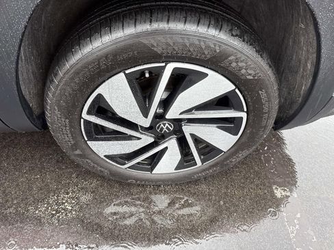 Certified 2025 Volkswagen Atlas SEL image 15