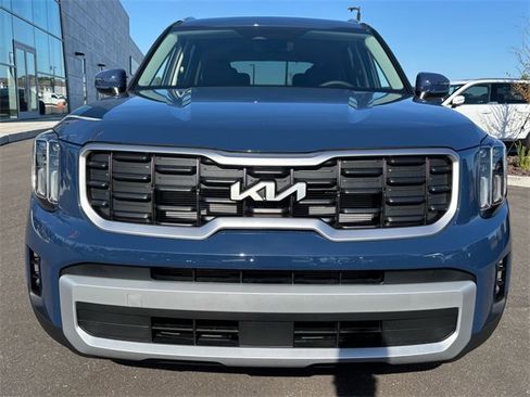New 2025 Kia Telluride S image 2