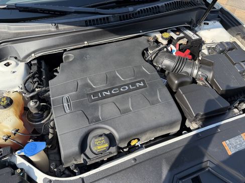 Used 2013 Lincoln MKZ AWD image 5