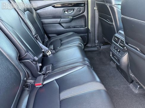 Used 2024 Honda Pilot EX-L image 30